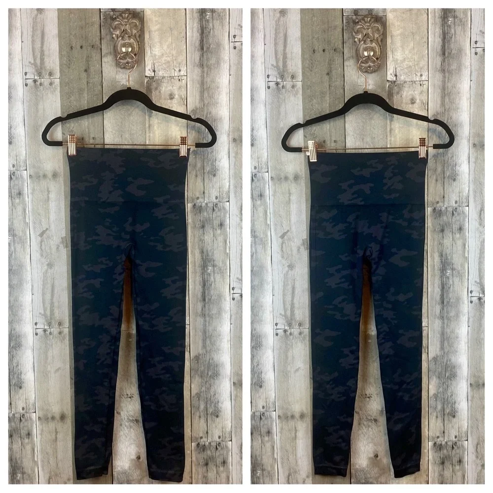 SPANX Look At Me Now Green Camo Leggings Size Small. - Picture 11 of 16